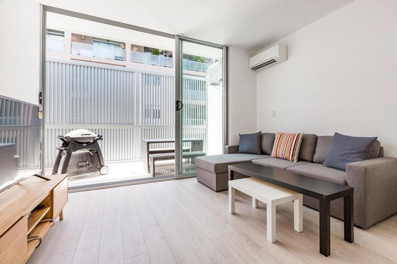 Urban Oasis Custom Made For Cosmopolitan Living Apartment Sydney